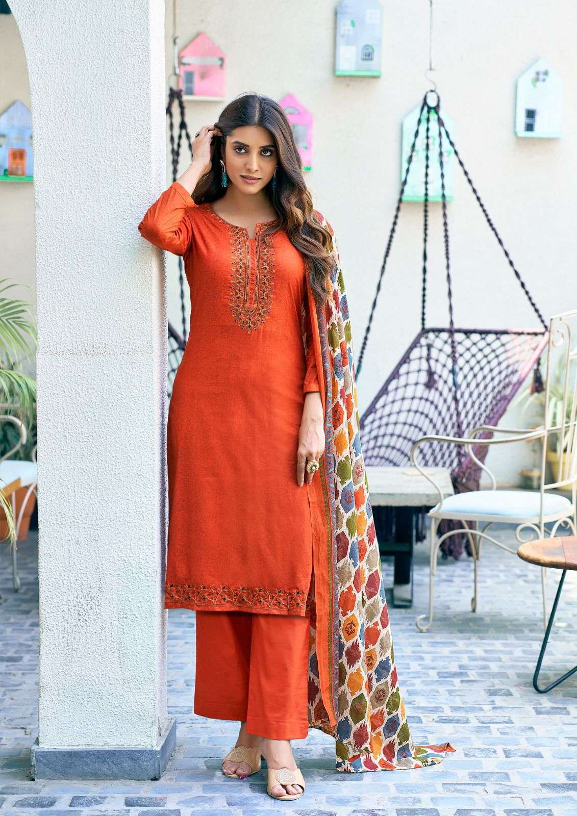 SAANVI  TRENDS ROMANI 