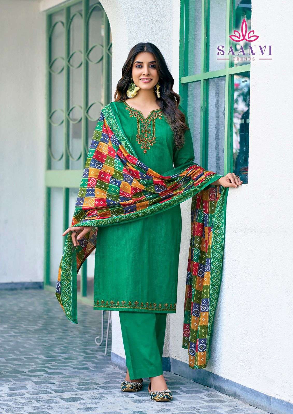 SAANVI  TRENDS ROMANI 