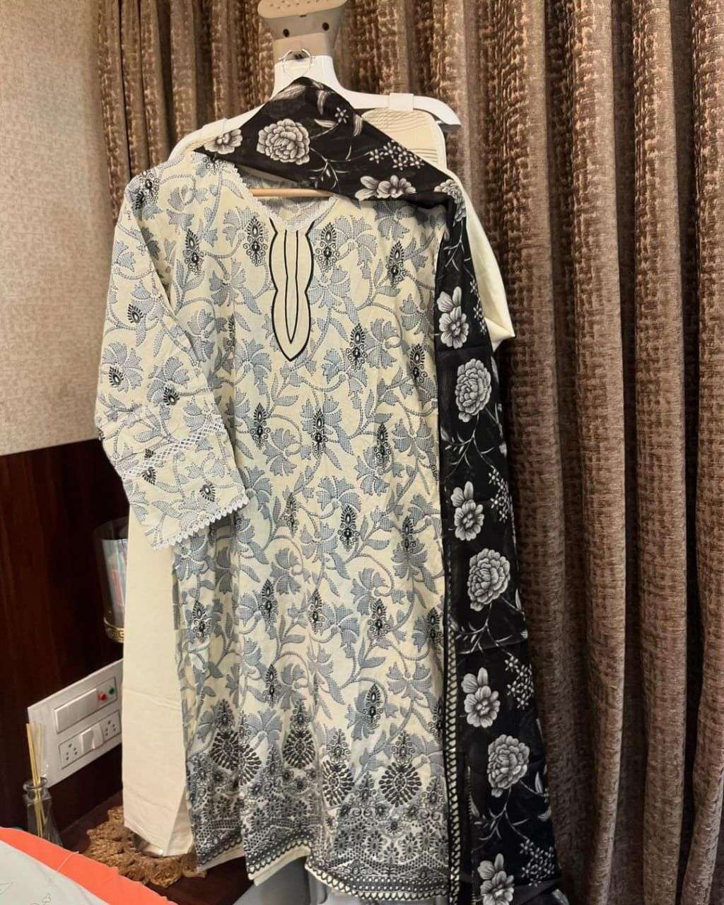 TAWAKKAL FABRICS MEHROZ LUXURY HEAVY COTTON COLLECTION VOL 7 READY MADE COLLECTION 